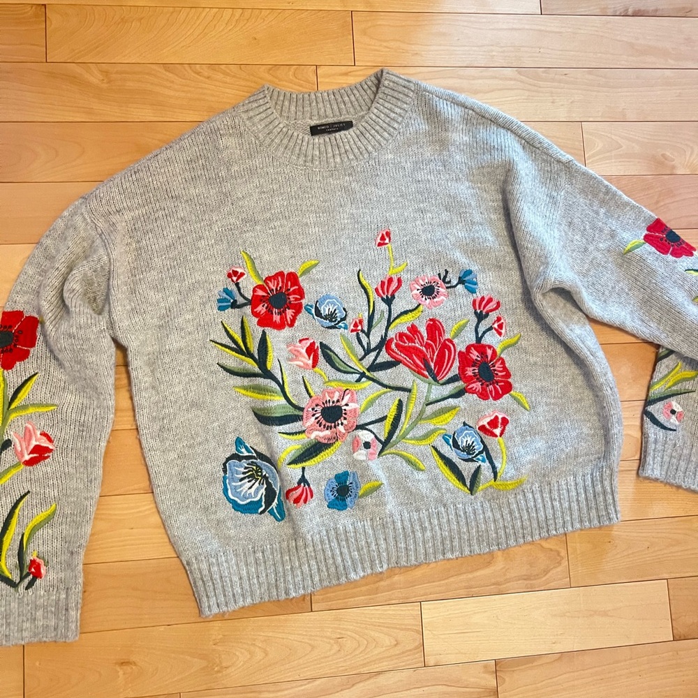 Floral embroidered sweater
